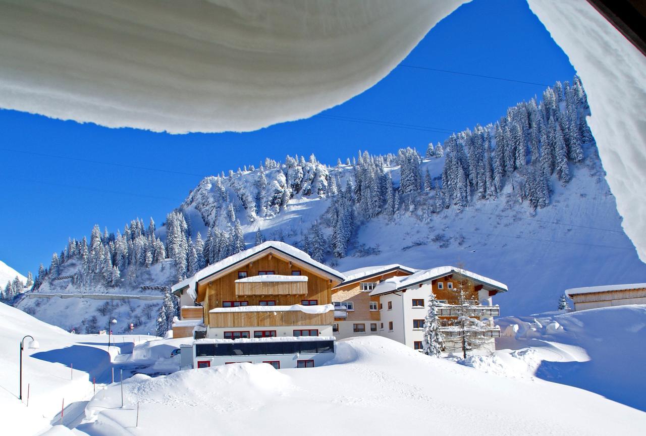 Apartamento Haus Rothorn Schröcken Exterior foto