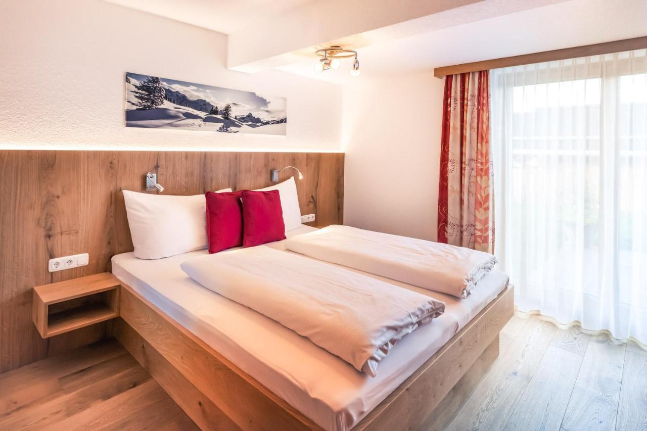Apartamento Haus Rothorn Schröcken Exterior foto